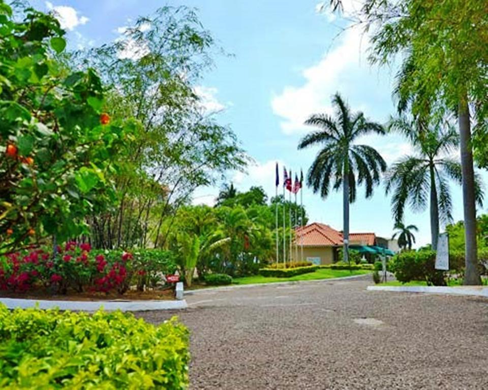 El Greco Resort Montego Bay Buitenkant foto